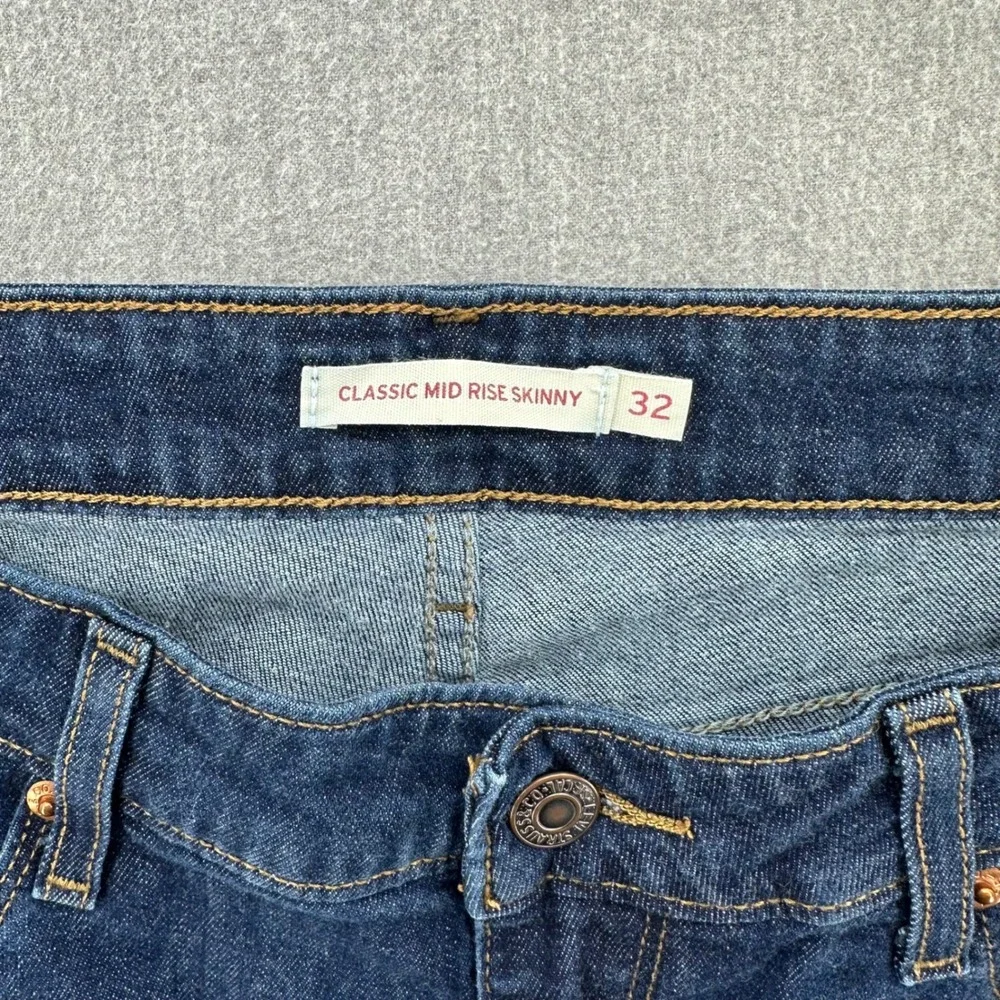 Levi's Jeans Women's 32 Dark Blue Classic Mid Rise Skinny Stretch Denim